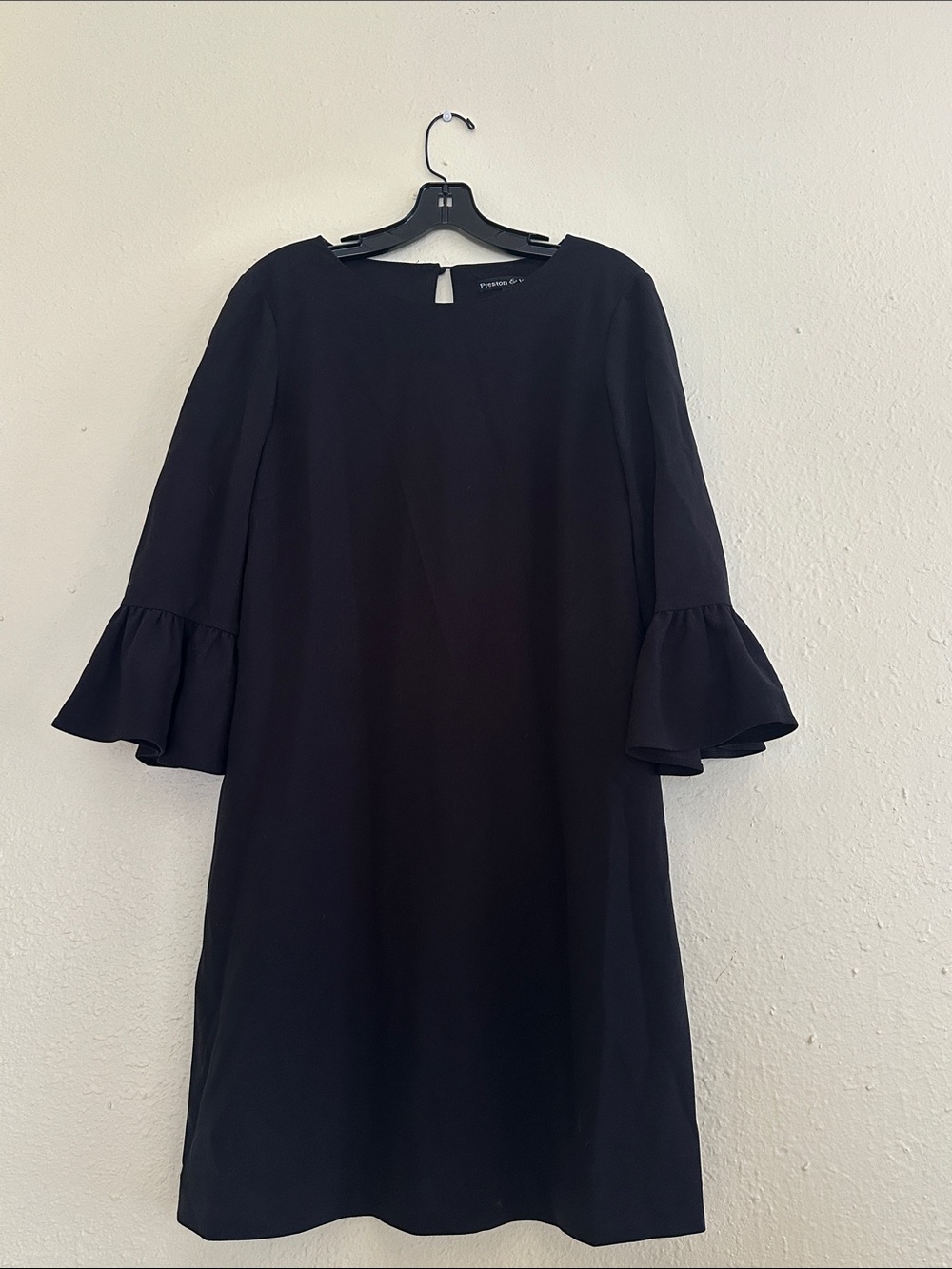 Black Ruffle-Sleeve Shift Dress EUC